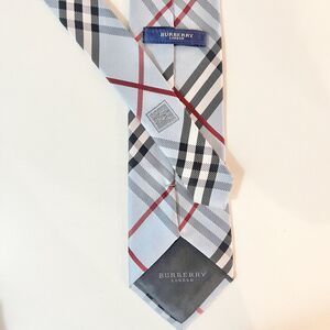 Burberry London Tie Silk Classic Nova Blue Check Plaid Necktie Handmade England